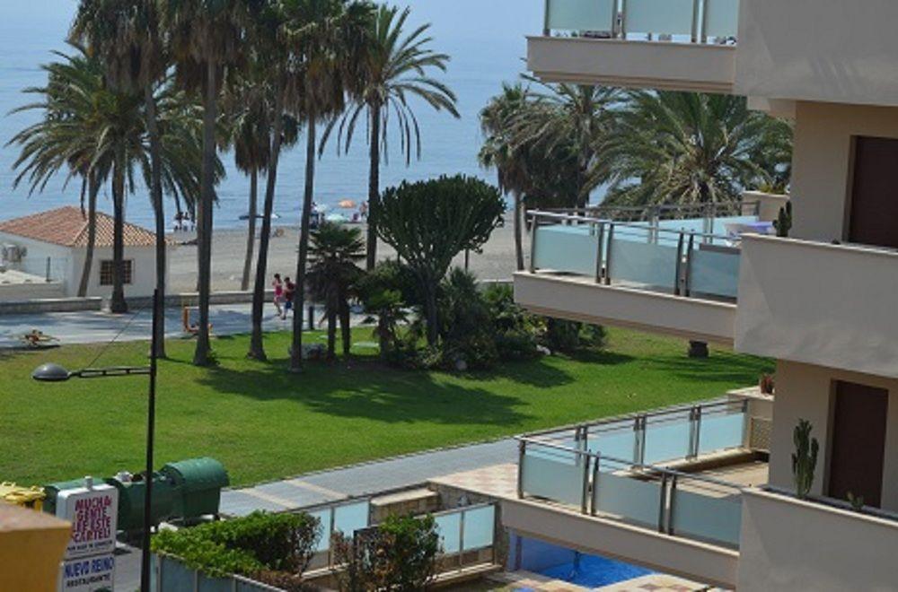 Galindo Beach El Saladillo 埃斯特波纳 外观 照片